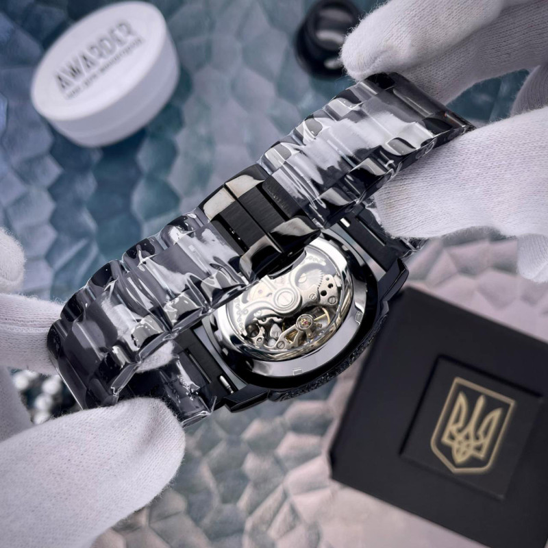 Awarder 021-3D  Де би не був Black-White Steel